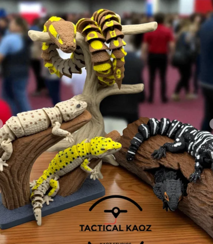 Tactical Kaoz NO:021 柔性爬行动物展示架-3D合纵社-3D打印模型STL格式3mf格式免费下载！