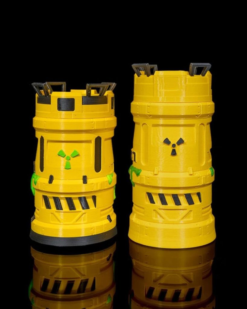 辐射可乐桶 StlFlix- Toxic Waste Can Holder-3D合纵社-3D打印模型STL格式3mf格式免费下载！