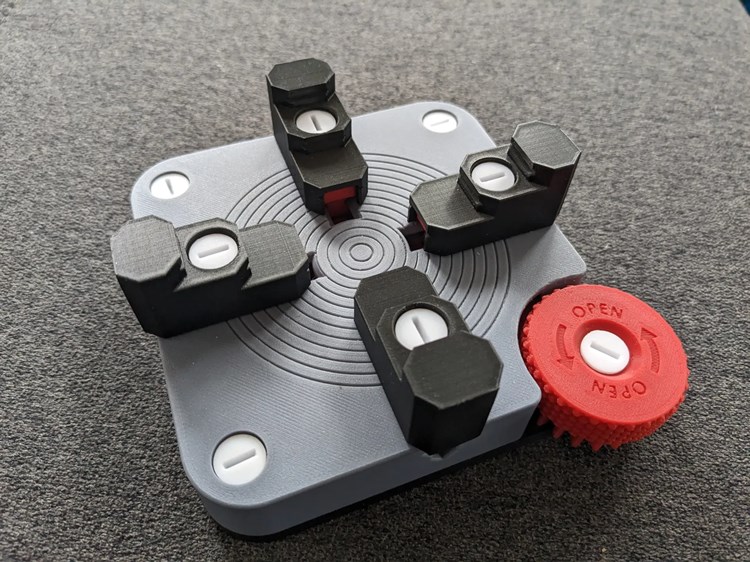 图片[2]-4爪卡盘工作台-3D合纵社-3D打印模型STL格式3mf格式免费下载！