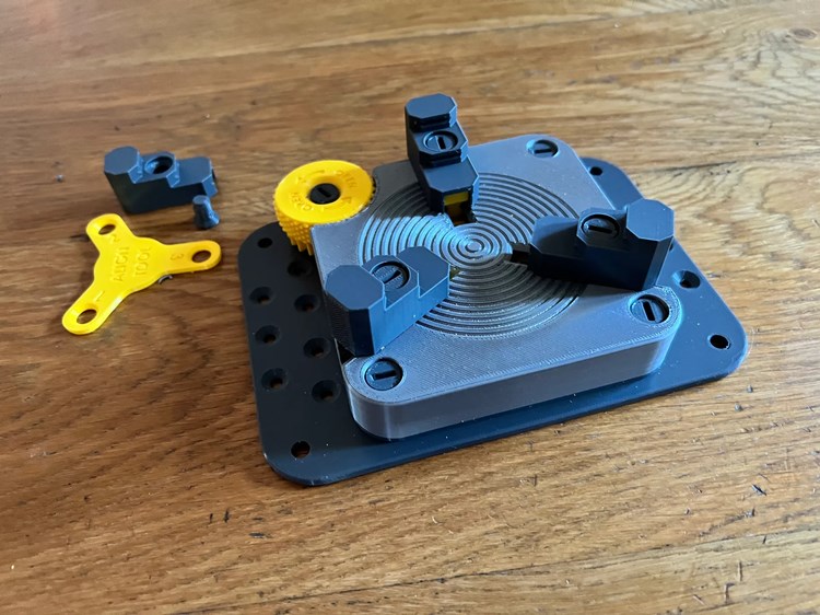 图片[3]-3爪卡盘工作台-3D合纵社-3D打印模型STL格式3mf格式免费下载！